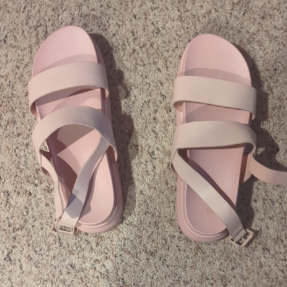 Rouge Helium Blush Sandals